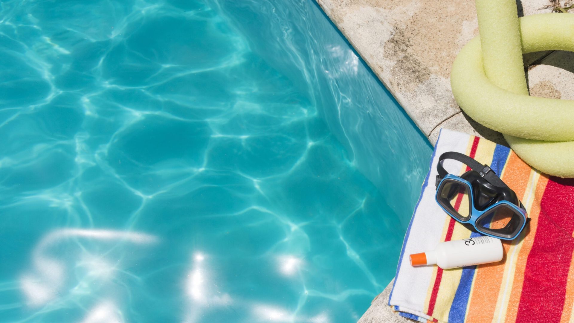 Piscina fabricada por Fibra y Piscinas